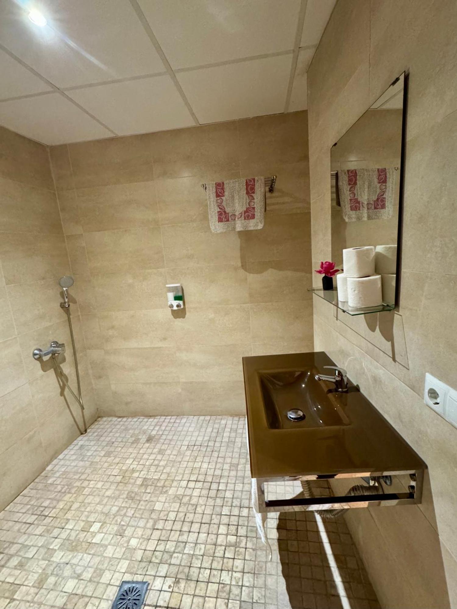 חרז Alcazar Suites מראה חיצוני תמונה